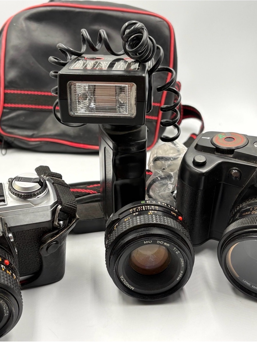 Vintage Camera Lot Minolta Canon Kodak Instamatic 60 Lenses Flash Case - Picture 4 of 10